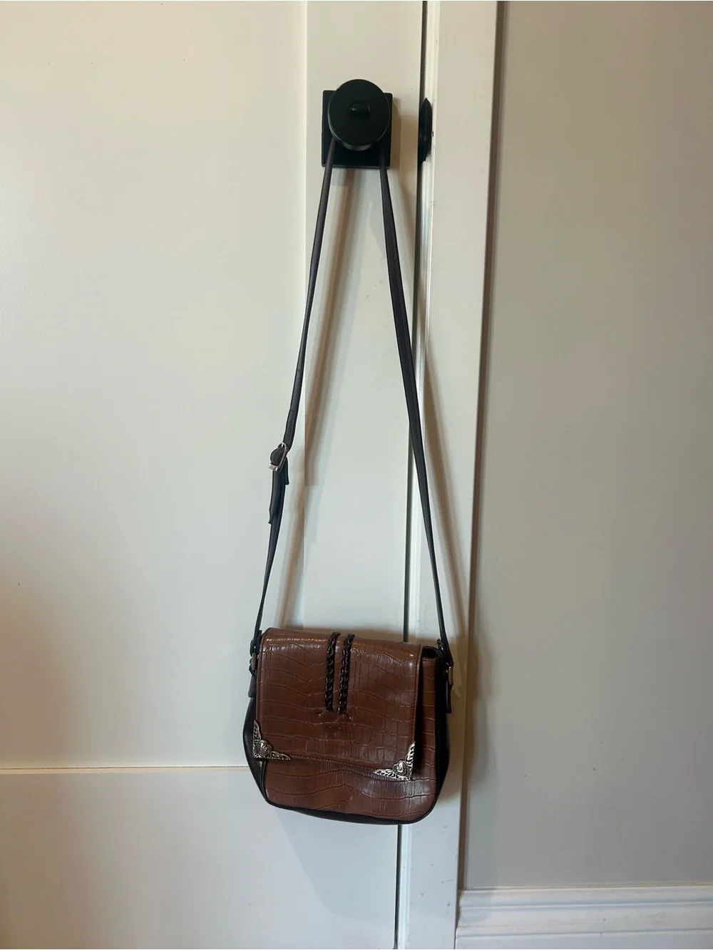 Vintage Brighton Brown Croc-Embossed Crossbody Bag with Western Silver Accents